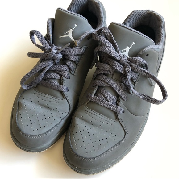 grey jordans low top